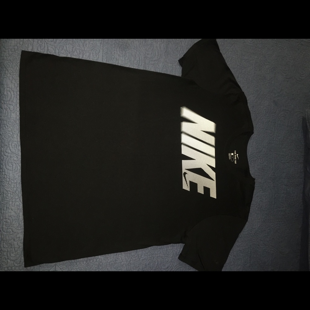 Nike Shirt (Mcfly)